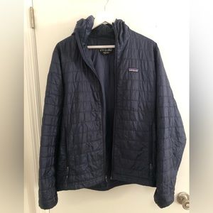 Patagonia Men’s Nanopuff in Navy